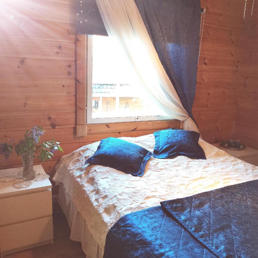 B&B Elaemys Aemmi Sauvo מראה חיצוני תמונה